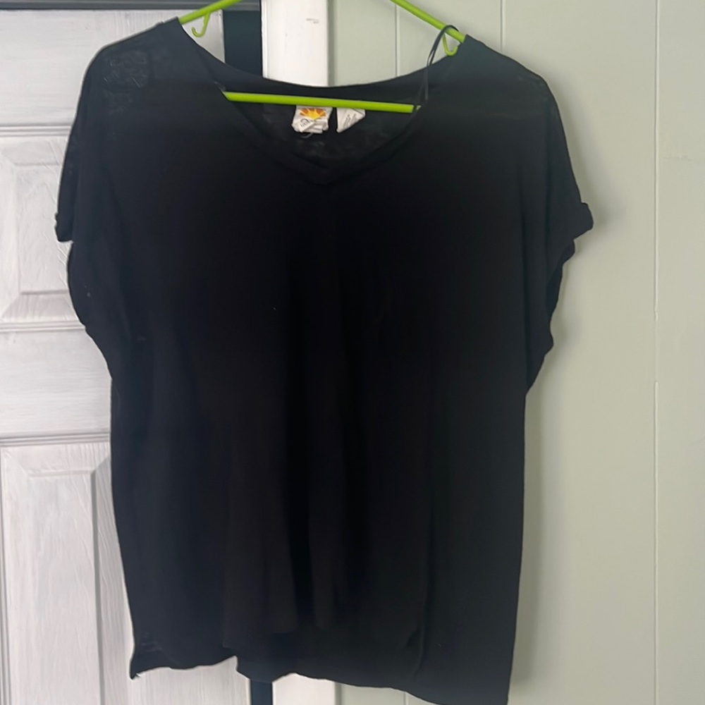 C&C California linen tee. Size Medium